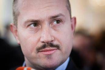 Slovacchia, estrema destra avvia raccolta firme per uscita da Ue Slovacchia, estrema destra avvia raccolta firme per uscita da Ue