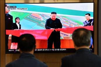 Kim è tornato, riappare dopo 3 settimane Kim è tornato, riappare dopo 3 settimane