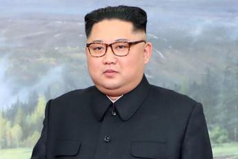 Nordcorea, Kim ammette: Situazione economica è grave