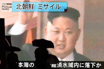 A Kim iniettato vaccino covid sperimentale cinese A Kim iniettato vaccino covid sperimentale cinese