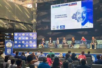 Caso Gregoretti, Lega 'sbarca' a Catania con Salvini: venerdì 'cena dei 500' Caso Gregoretti, Lega 'sbarca' a Catania con Salvini: venerdì 'cena dei 500'