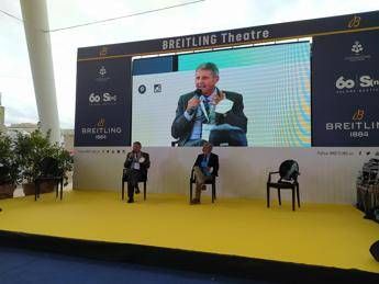 La Lega Navale Italiana al 60° Salone di Genova La Lega Navale Italiana al 60° Salone di Genova