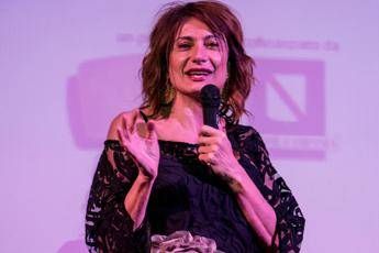 Luxuria: Nessuna lezione su come si diventa trans Luxuria: Nessuna lezione su come si diventa trans