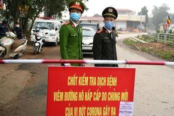 Virus, comunità di 10mila persone in quarantena in Vietnam Virus, comunità di 10mila persone in quarantena in Vietnam