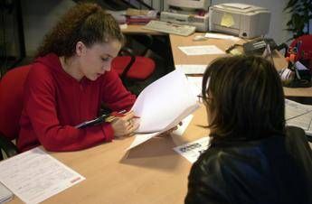 Offerte lavoro per 800 diplomati e laureati in tutta Italia Offerte lavoro per 800 diplomati e laureati in tutta Italia