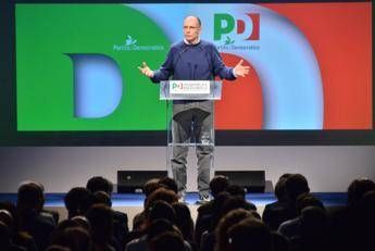 Migranti, Letta sprona l'Ue: Dimostri di essere utile Migranti, Letta sprona l'Ue: Dimostri di essere utile