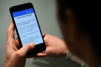 Macron scrive ai francesi Macron scrive ai francesi