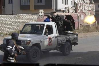 Raid aerei di Haftar su Tripoli e dintorni Raid aerei di Haftar su Tripoli e dintorni