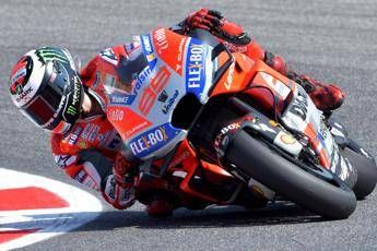 Lorenzo in pole a Misano Lorenzo in pole a Misano