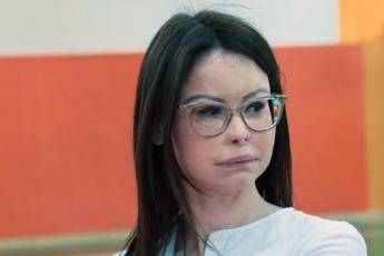 Hater contro Lucia Annibali, Renzi: E' uno schifo Hater contro Lucia Annibali, Renzi: E' uno schifo