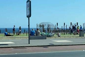 Coronavirus Catania, jogging e passeggiate sul lungomare Coronavirus Catania, jogging e passeggiate sul lungomare