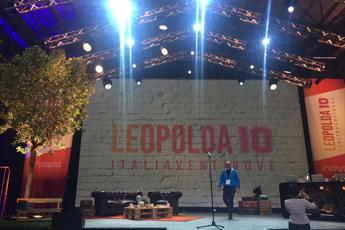 Leopolda 10: il palco da concerto, l'albero e gli Imagine Dragons