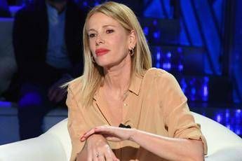 Marcuzzi: Elodie ha ragione, una donna magra si può insultare Marcuzzi: Elodie ha ragione, una donna magra si può insultare