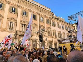 M5S, da piazza 'no' ad alleanza col Pd a regionali M5S, da piazza 'no' ad alleanza col Pd a regionali