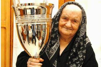 Addio a Nonna Peppa, donna più anziana d'Europa Addio a Nonna Peppa, donna più anziana d'Europa