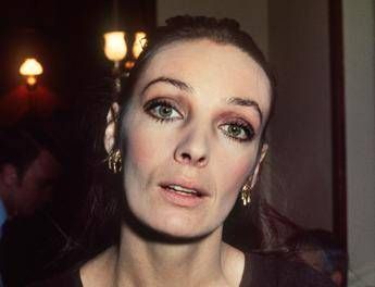 Addio a Marie Laforet, la ragazza dagli occhi d'oro Addio a Marie Laforet, la ragazza dagli occhi d'oro