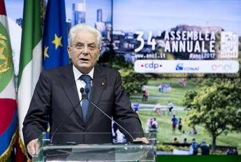 Migranti, Mattarella: Nessuno volti le spalle Migranti, Mattarella: Nessuno volti le spalle