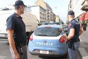 Milano, polizia sgombera stabile occupato dal Lambretta Milano, polizia sgombera stabile occupato dal Lambretta