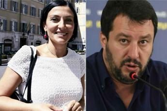 Salvini-Morani, scontro social sui migranti