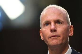 Boeing, per l'ex ad Muilenburg un 'tesoretto' da 62 mln di dollari