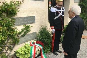 Mattarella: presidente non è notaio Mattarella: presidente non è notaio