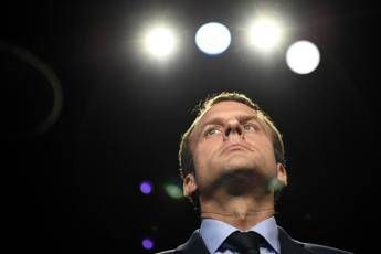 Francia, attacco hacker contro Macron: rubate migliaia di email Francia, attacco hacker contro Macron: rubate migliaia di email