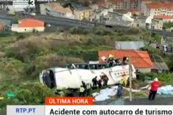 Bus si ribalta, tragedia Portogallo Bus si ribalta, tragedia Portogallo