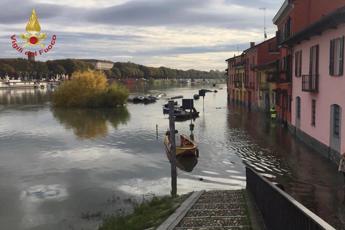 Esonda il Ticino a Pavia, allerta rossa in EmiliaConte: Stanziati 11 miliardi