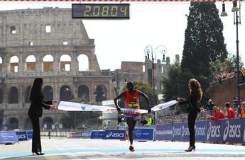Coronavirus, cancellata la maratona di Roma