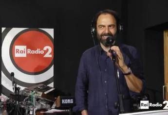 Neri Marcorè come Sting, 'Un marchigiano a New York' Neri Marcorè come Sting, 'Un marchigiano a New York'