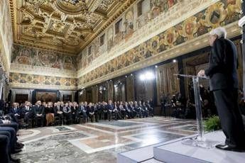 Mattarella, monito ai partiti: Toni aspri, serve dialogo