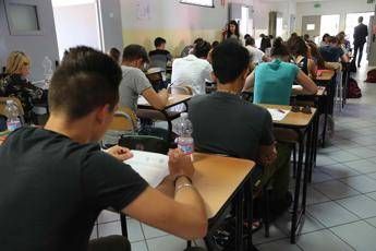 Maturità, prova Invalsi obbligatoria per l'ammissione