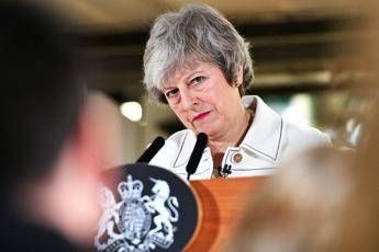 May: Con bocciatura accordo mai più via da Ue May: Con bocciatura accordo mai più via da Ue