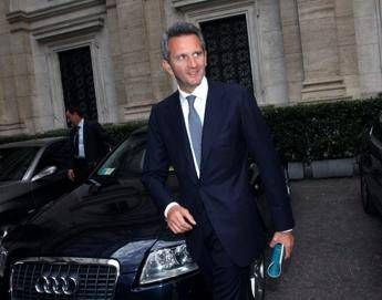 Mediobanca batte le stime: utile a 476 milioni, ricavi +9% Mediobanca batte le stime: utile a 476 milioni, ricavi +9%