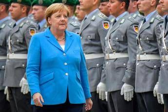 Nuovo tremore per Merkel Nuovo tremore per Merkel