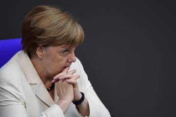 Brexit, Merkel: Pieno accesso a mercato unico solo con libera circolazione merci e persone Brexit, Merkel: Pieno accesso a mercato unico solo con libera circolazione merci e persone