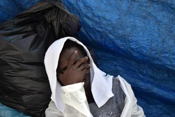 Migranti, naufraga barcone: almeno 20 morti