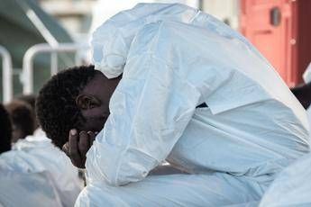 Migranti, report accusa l'Italia sui respingimenti Migranti, report accusa l'Italia sui respingimenti