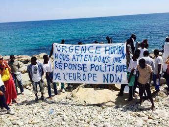 L'appello dell'imprenditrice che salva gli immigrati a spese sue: L'Europa non si divida ora L'appello dell'imprenditrice che salva gli immigrati a spese sue: L'Europa non si divida ora