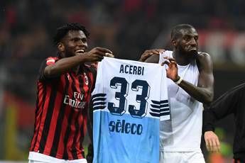 Bakayoko e Kessié sfottono Acerbi, poi le scuse Bakayoko e Kessié sfottono Acerbi, poi le scuse