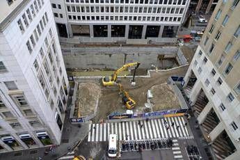 Milano, morto operaio schiacciato da detriti in cantiere M4 Milano, morto operaio schiacciato da detriti in cantiere M4