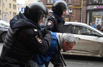 Mosca, nuovi cortei dell'opposizione: 30 arresti Mosca, nuovi cortei dell'opposizione: 30 arresti