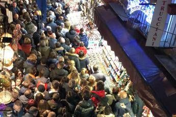 Natale, turismo record per i presepi di Napoli Natale, turismo record per i presepi di Napoli