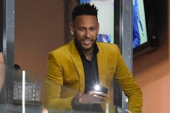 Scoppia il caso Neymar Scoppia il caso Neymar