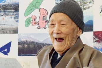 Morto l'uomo più anziano del mondo Morto l'uomo più anziano del mondo