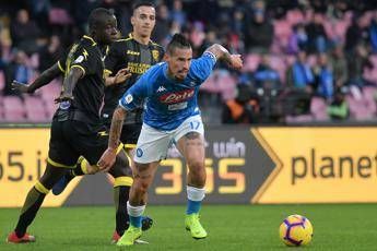 Poker Napoli: -8 dalla Juve Poker Napoli: -8 dalla Juve