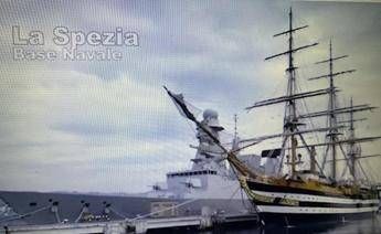 Coronavirus, suonano le sirene delle navi della Marina Militare Coronavirus, suonano le sirene delle navi della Marina Militare
