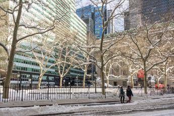 Usa, passata l'emergenza Jonas ma ancora centinaia di voli cancellati Usa, passata l'emergenza Jonas ma ancora centinaia di voli cancellati