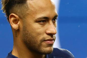 Infortunio Neymar, oggi accertamenti per la stella del Psg