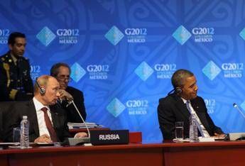 Telefonata Putin-Obama, contatti più intensi per combattere l'Isis Telefonata Putin-Obama, contatti più intensi per combattere l'Isis